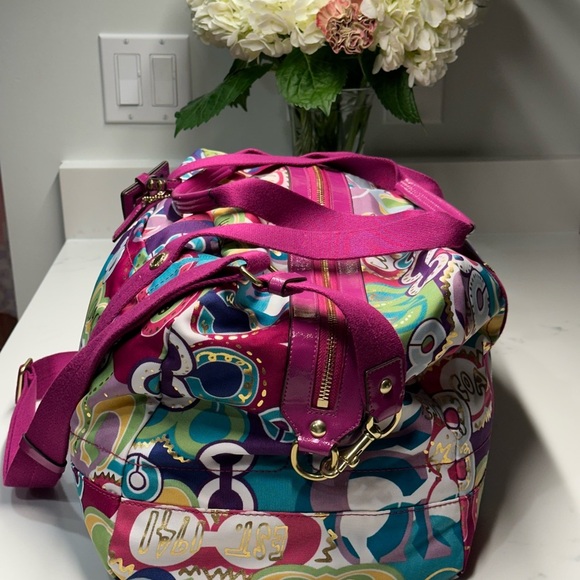 Rare Limited Edition Coach Poppy Pink Travel Bag with Whimsical Design EUC - Picture 9 of 16